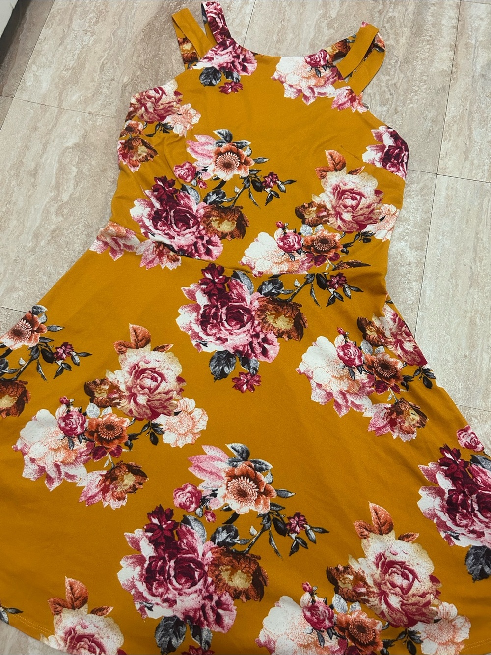Dress - Picture 3 of 6